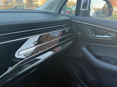 Used 2022 Audi Q7 3.0T Premium Plus image 35