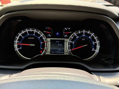 Used 2018 Toyota 4Runner TRD Off-Road Premium AWD/4WD image 17