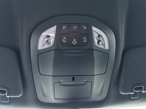 New 2026 Chrysler Voyager LX image 32