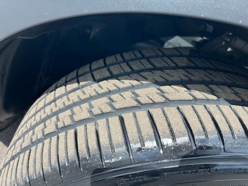 Used 2023 Tesla Model Y Long Range AWD/4WD image 16