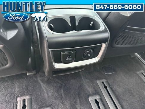 Used 2025 Kia Carnival SX w/ SX Dark Edition Package FWD image 20