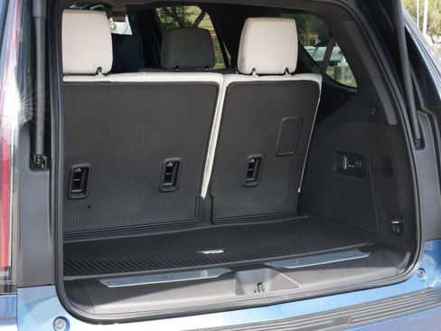 New 2026 Cadillac Escalade Platinum Sport w/ LPO, ONYX Package image 23