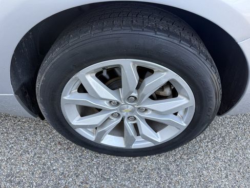 Used 2019 Chevrolet Impala LT FWD image 10