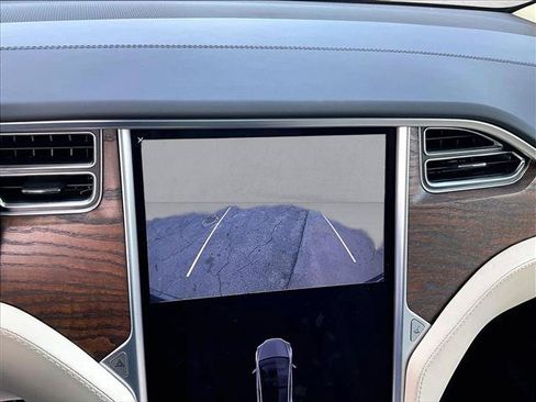 Used 2017 Tesla Model X 90D AWD/4WD image 23