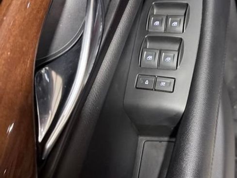 Used 2020 Cadillac Escalade Premium Luxury w/ Escalade Sport Edition AWD/4WD image 22