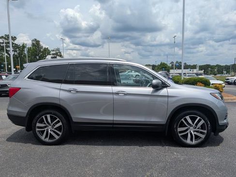 Used 2018 Honda Pilot Elite image 3