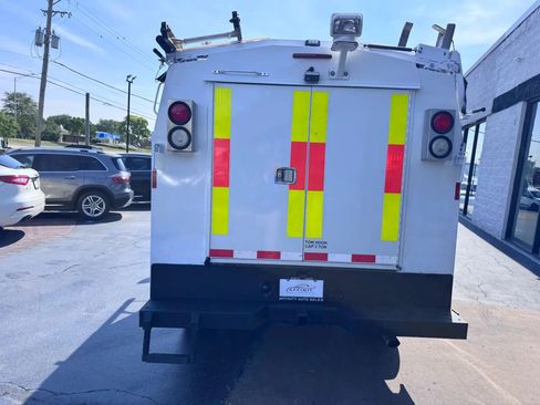 Used 2015 Chevrolet Silverado 3500 W/T image 4