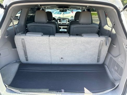 Used 2016 Toyota Highlander Limited AWD/4WD image 11