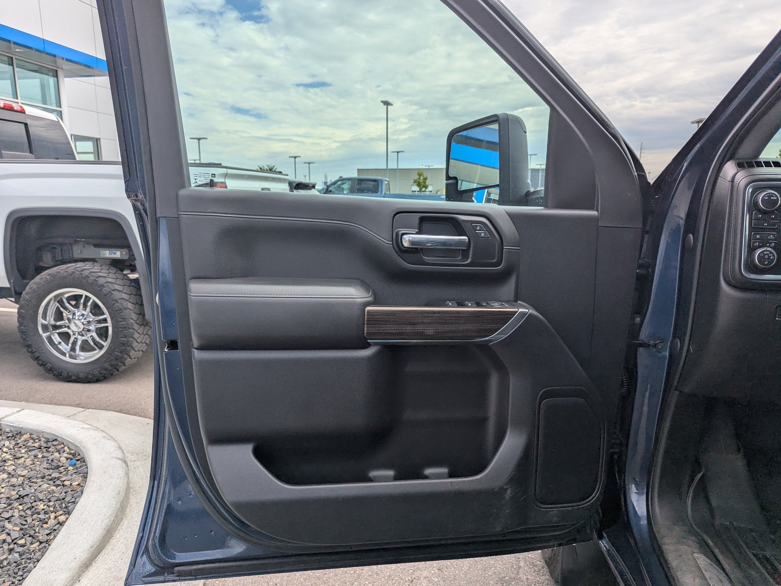 Certified 2023 Chevrolet Silverado 2500 LT w/ All Star Edition AWD/4WD image 10