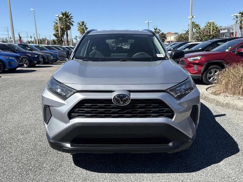 Used 2019 Toyota RAV4 LE image 9