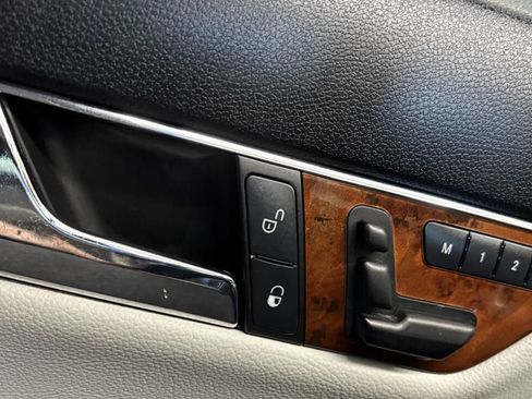 Used 2011 Mercedes-Benz C 300 4MATIC Sedan image 13