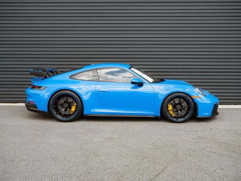 Used 2024 Porsche 911 GT3 RWD image 23