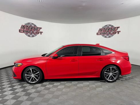 Used 2022 Honda Civic Touring image 4