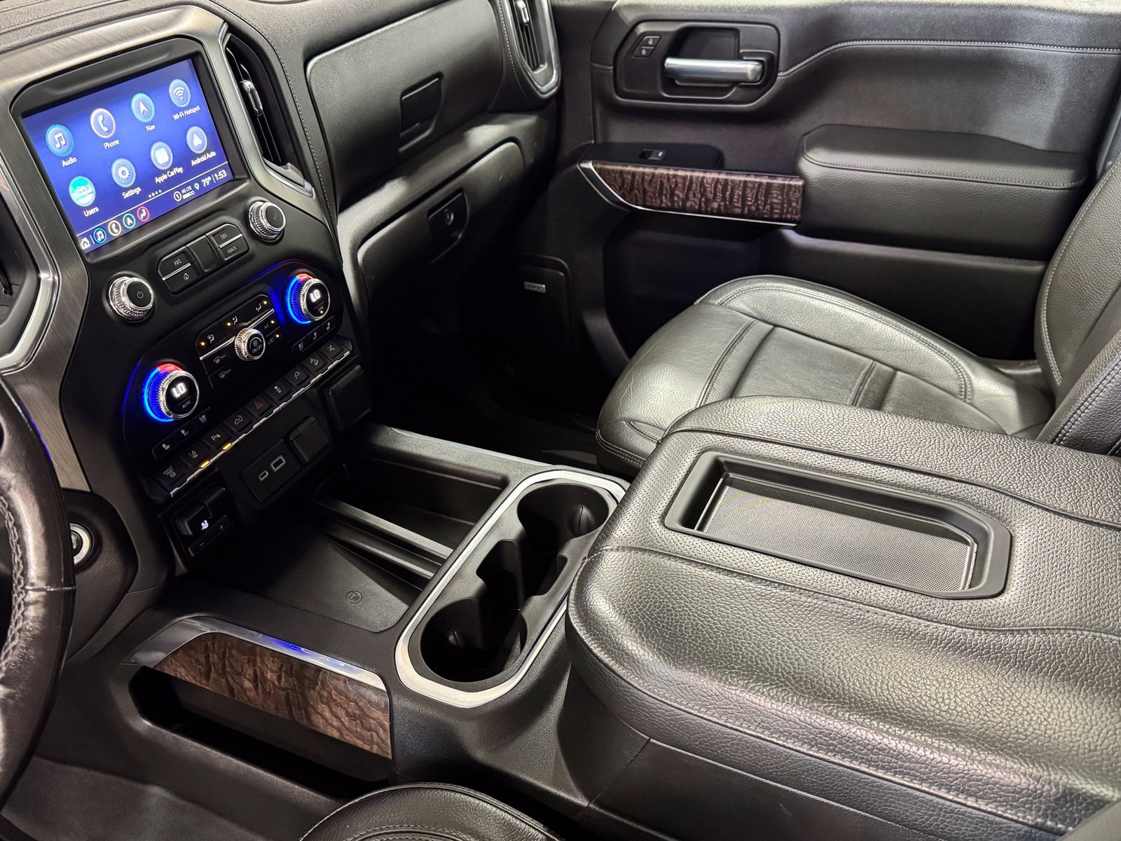 Used 2022 GMC Sierra 2500 Denali w/ Denali Ultimate Package AWD/4WD image 17