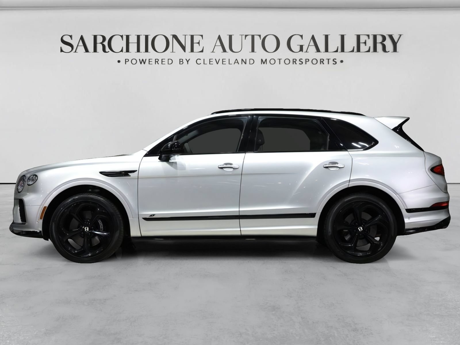 Used 2022 Bentley Bentayga AWD/4WD image 3