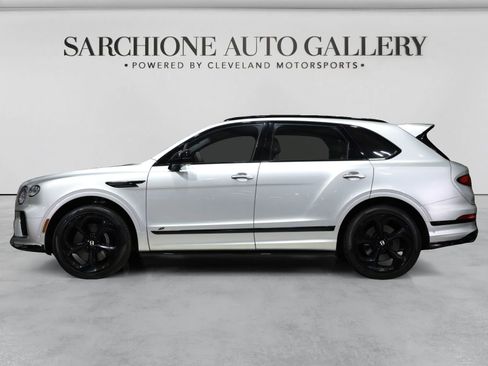 Used 2022 Bentley Bentayga AWD/4WD image 3