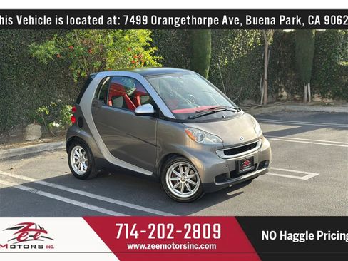 Used 2010 smart fortwo passion RWD image 2