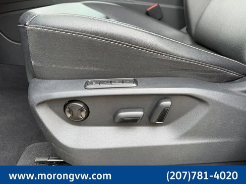Used 2020 Volkswagen Atlas Cross Sport SEL AWD/4WD image 25