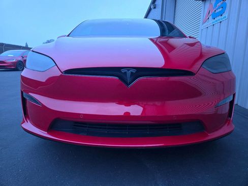 Used 2022 Tesla Model X image 16