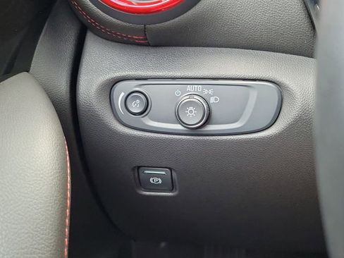 Used 2025 Chevrolet Blazer RS w/ Driver Confidence II Package FWD image 19