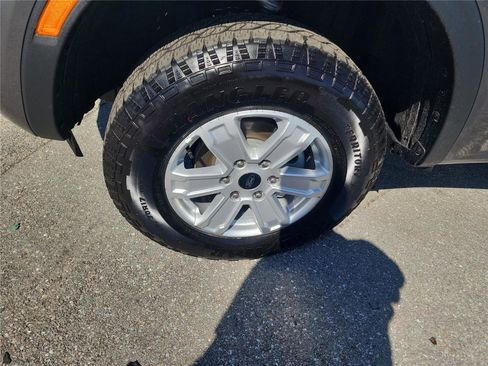 New 2025 Ford Ranger XL RWD image 9