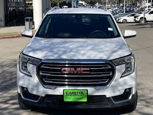 Used 2024 GMC Terrain SLT image 7