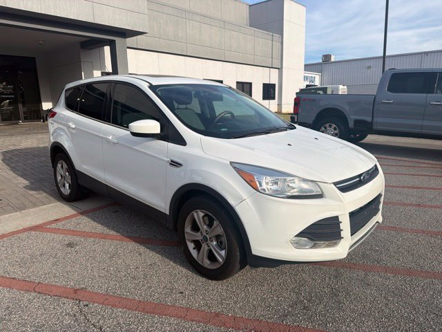 Used 2016 Ford Escape SE FWD image 1