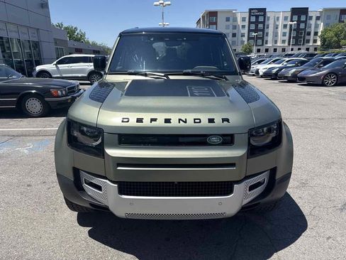 Used 2022 Land Rover Defender 110 S AWD/4WD image 3