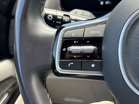 Used 2023 Kia Carnival SX FWD image 18