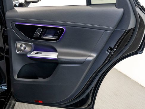 Used 2023 Mercedes-Benz GLC 300 4MATIC image 23