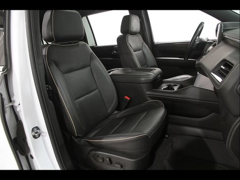 Certified 2023 GMC Yukon XL SLT AWD/4WD image 18