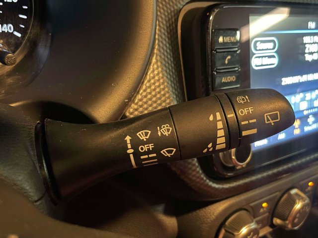 Used 2023 Nissan Kicks SV FWD image 25