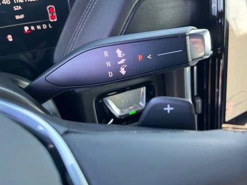 Used 2025 GMC Yukon XL Denali w/ Sun & Power Step Package AWD/4WD image 21