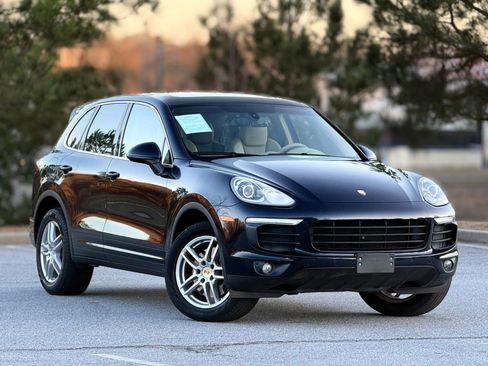 Used 2016 Porsche Cayenne image 12
