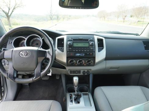 Used 2012 Toyota Tacoma PreRunner w/ SR5 Pkg image 29