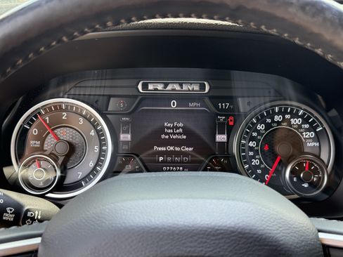 Used 2020 RAM 1500 Laramie AWD/4WD image 17