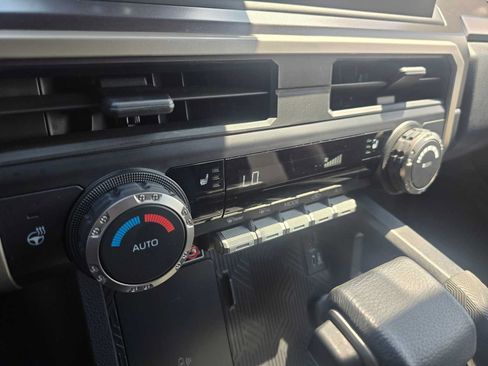 Used 2025 Toyota Tacoma SR5 AWD/4WD image 29