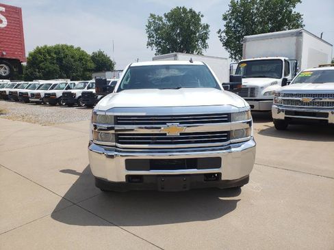 Used 2015 Chevrolet Silverado 2500 W/T w/ WT Convenience Package AWD/4WD image 4