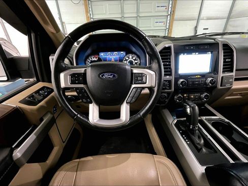 Used 2017 Ford F150 Lariat w/ Equipment Group 502A Luxury image 6