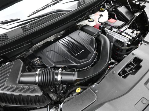 Certified 2026 Chevrolet Traverse LT FWD image 32