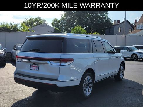 Used 2024 Lincoln Navigator L Reserve AWD/4WD image 3