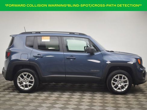 Certified 2022 Jeep Renegade Latitude w/ Convenience Group AWD/4WD image 15
