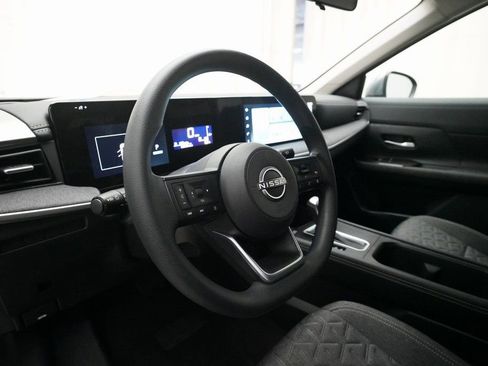 Certified 2025 Nissan Kicks SV image 8