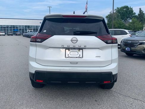 Used 2024 Nissan Rogue S AWD/4WD image 7