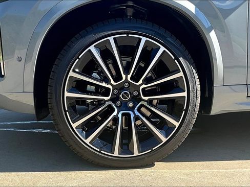 New 2026 Volvo XC90 B5 Ultra w/ Protection Package Premier AWD/4WD image 30