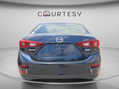 Used 2016 MAZDA MAZDA3 i Sport FWD image 2