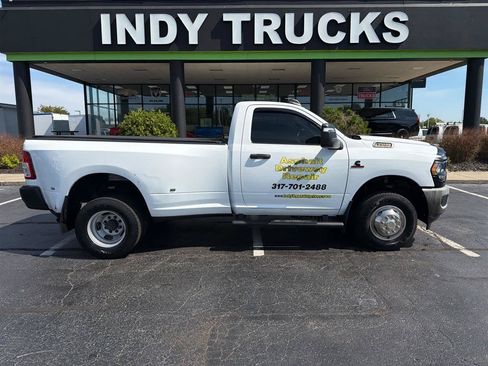 Used 2023 RAM 3500 Tradesman AWD/4WD image 4