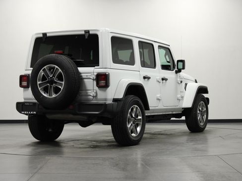 Used 2023 Jeep Wrangler Unlimited Sahara AWD/4WD image 4