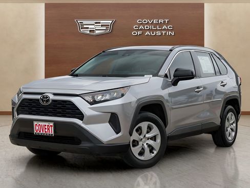 Used 2021 Toyota RAV4 LE FWD image 1