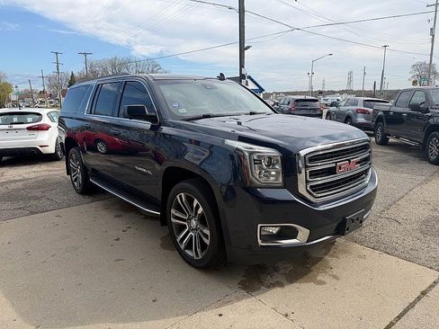 Used 2018 GMC Yukon XL SLT image 6